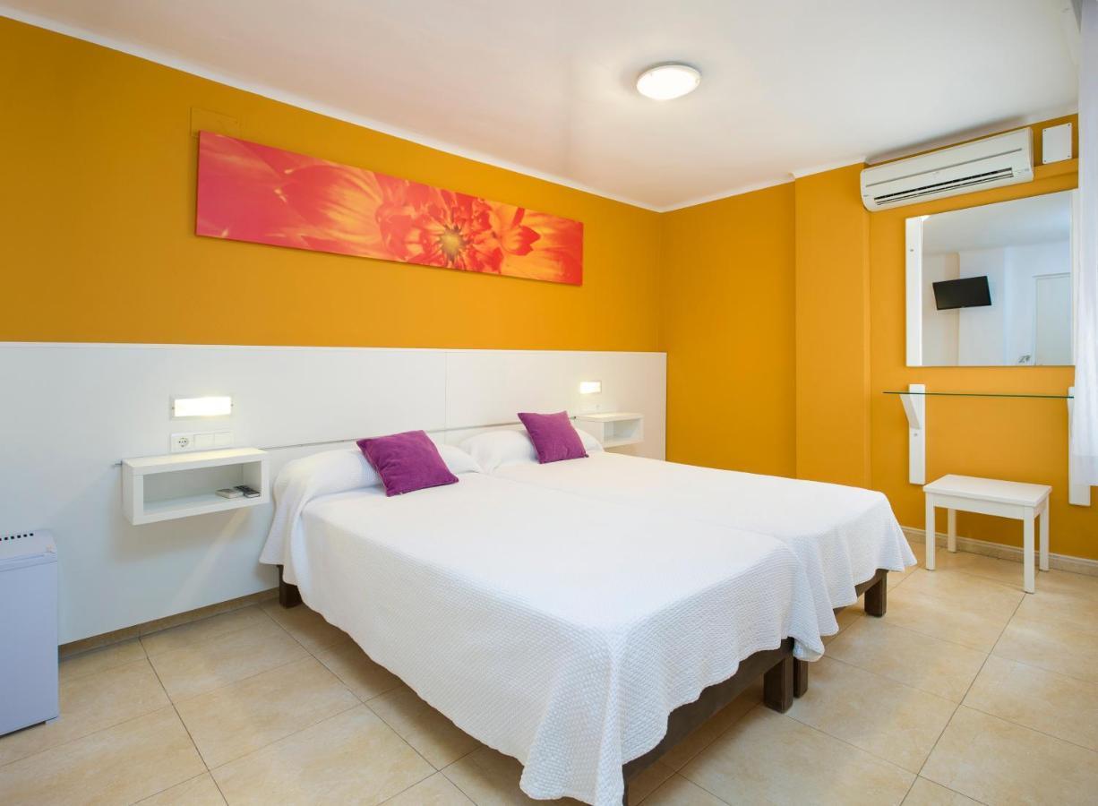 Hostal Costa Blanca Ibiza Exterior foto