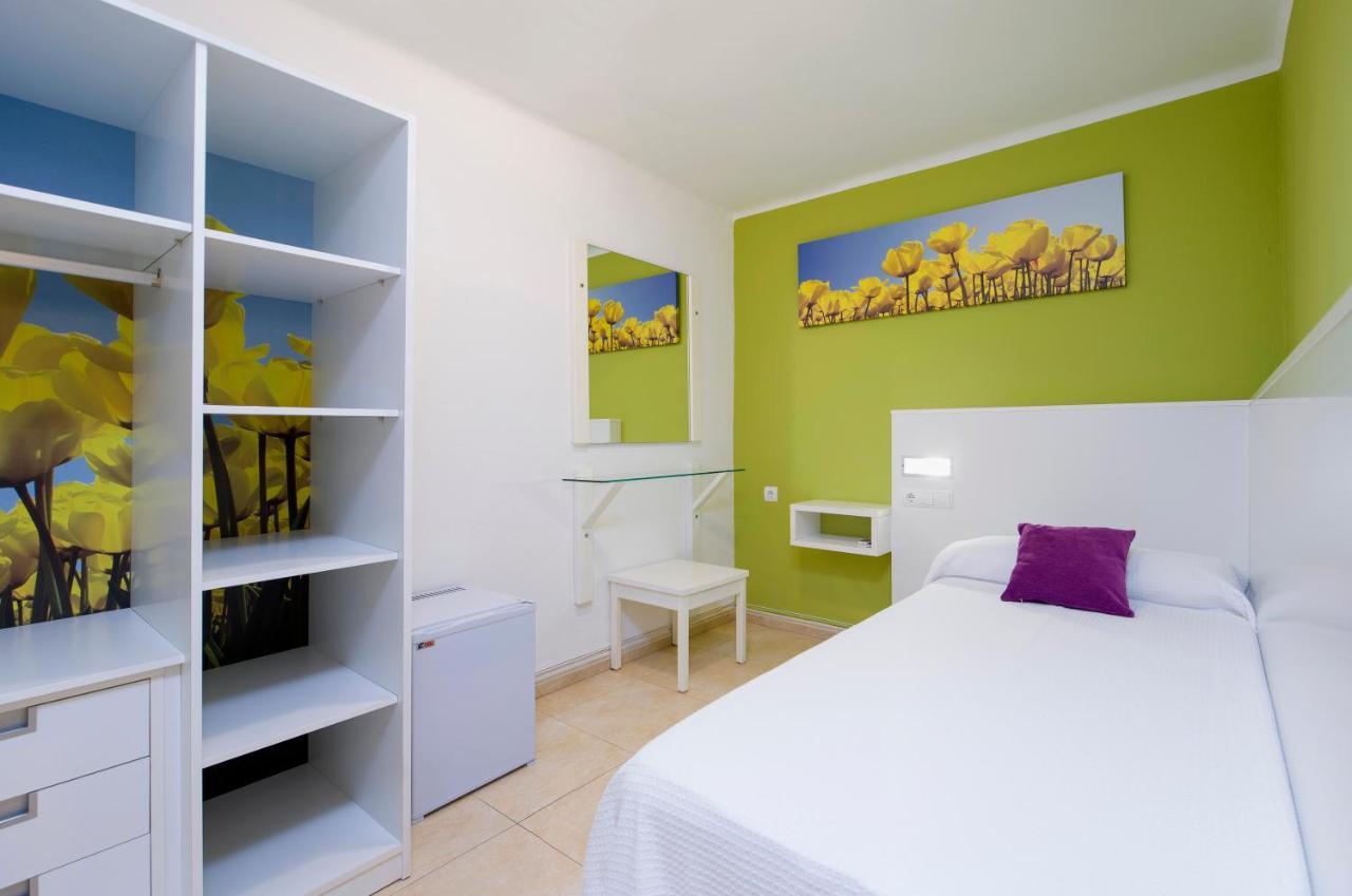 Hostal Costa Blanca Ibiza Exterior foto