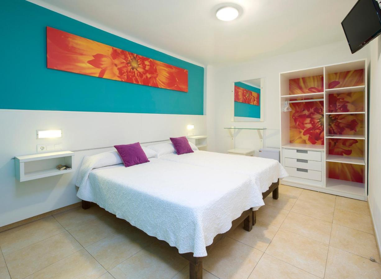 Hostal Costa Blanca Ibiza Exterior foto