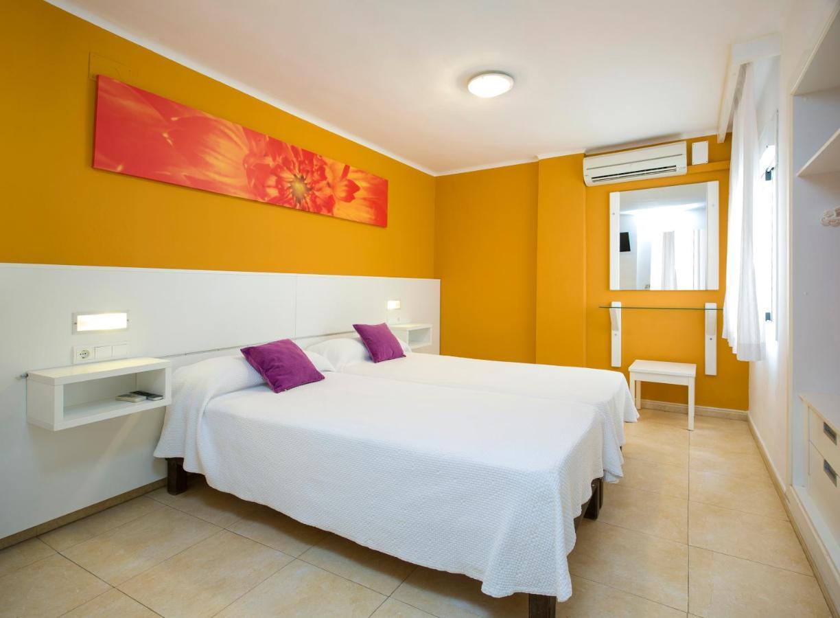 Hostal Costa Blanca Ibiza Exterior foto